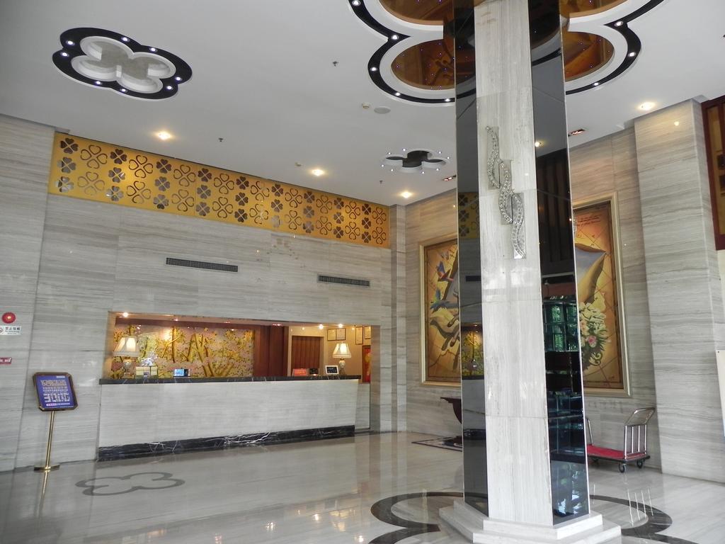 Shunde Oliva Hotel Екстериор снимка